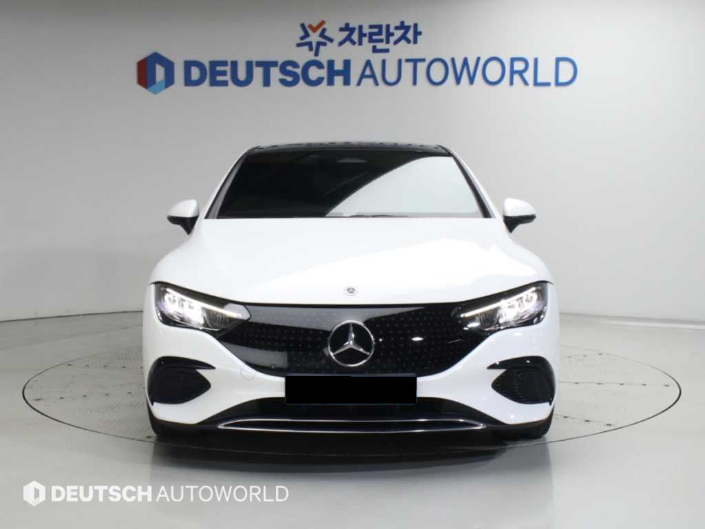 Mercedes-Benz EQE — photo 03