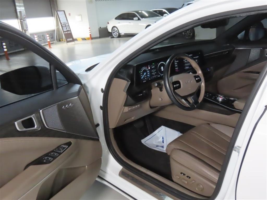 Kia K8 — photo 13