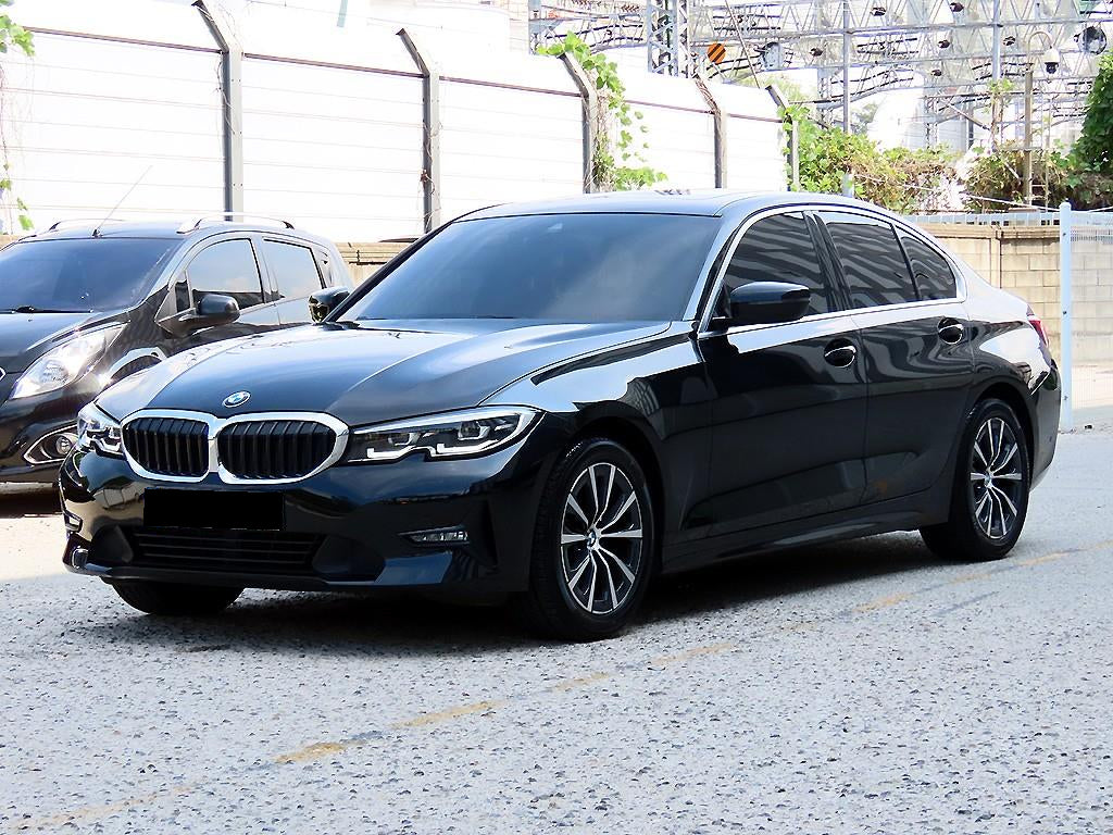 BMW 3-Series — photo 02