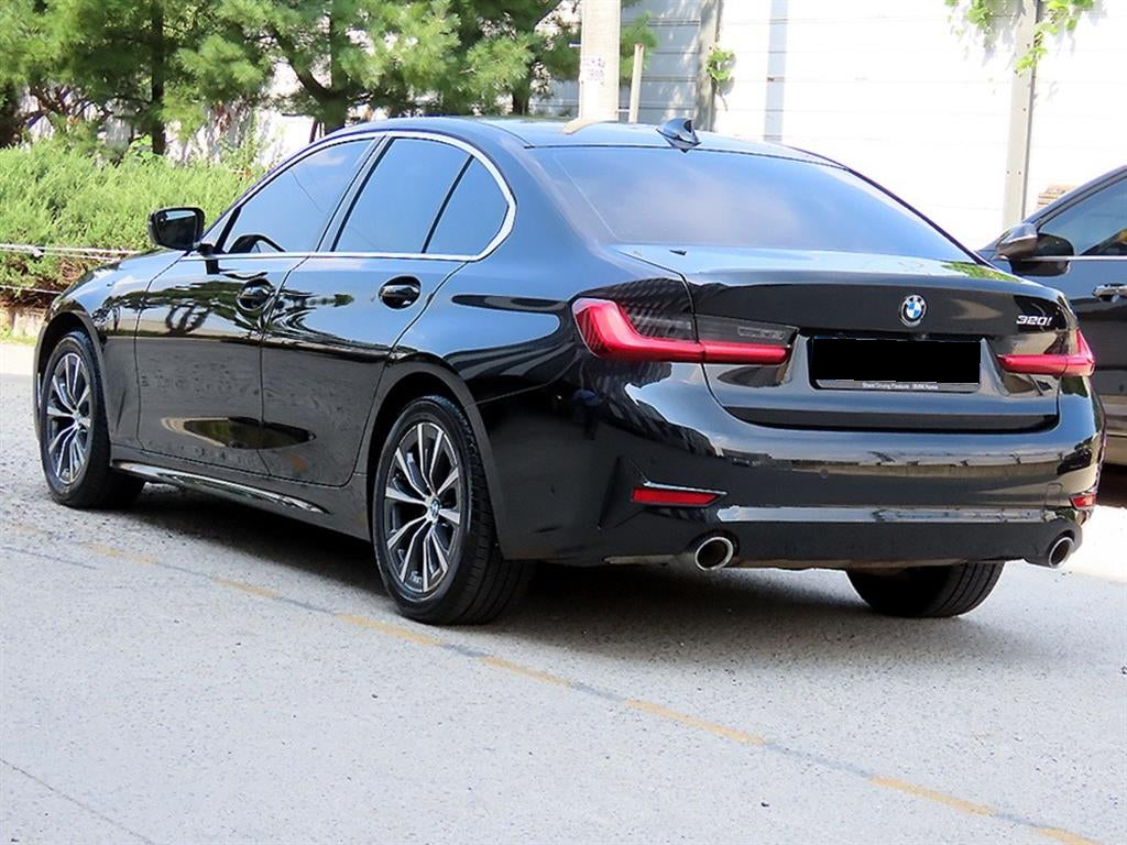 BMW 3-Series — photo 03