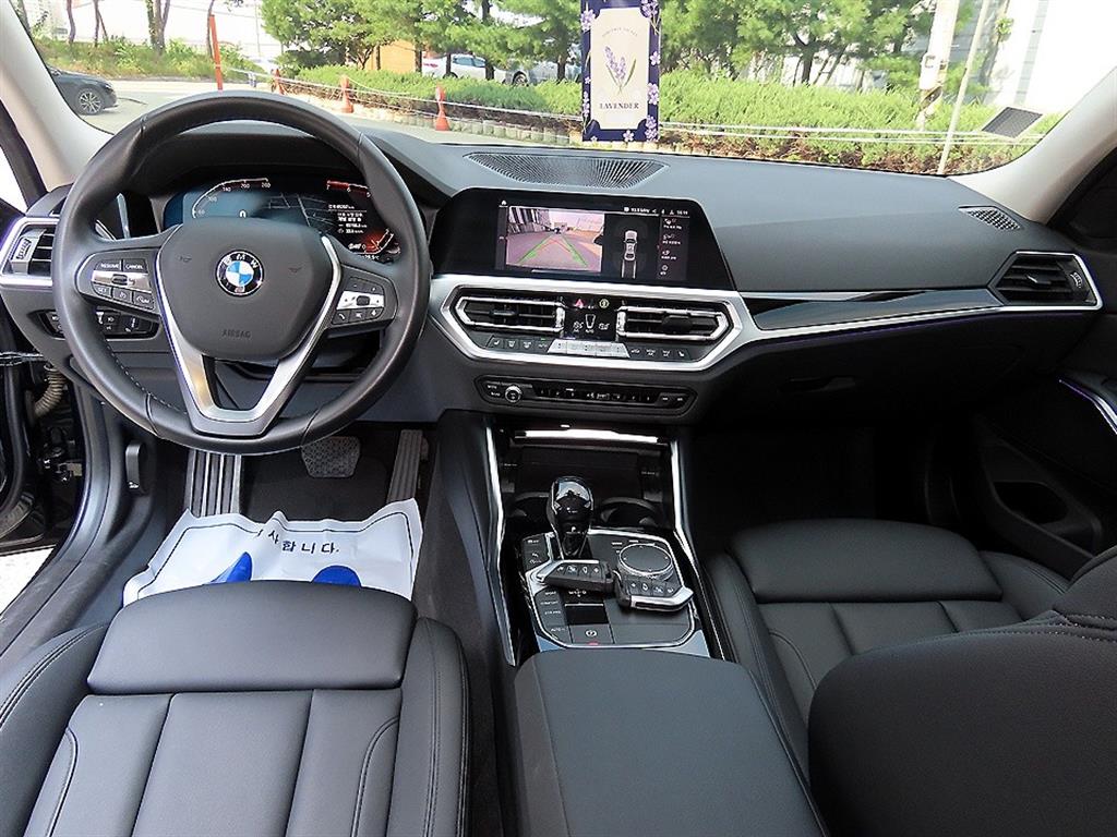 BMW 3-Series — photo 07