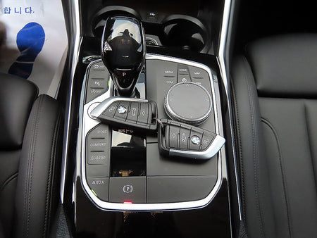 BMW 3-Series — photo 11