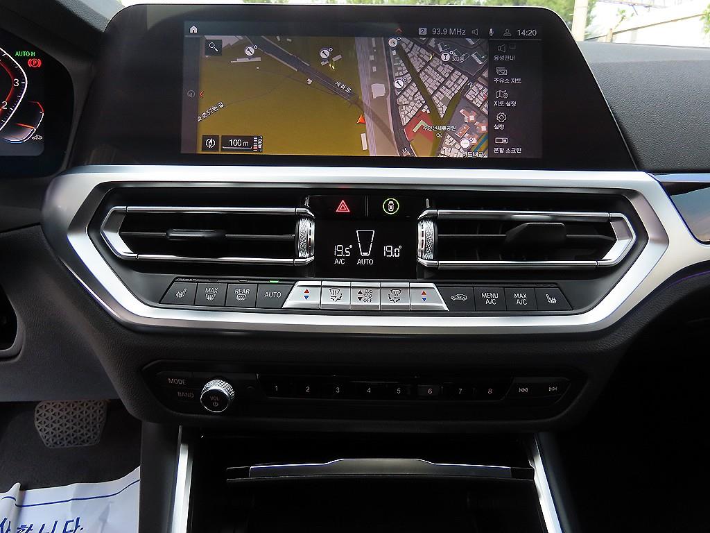 BMW 3-Series — photo 15