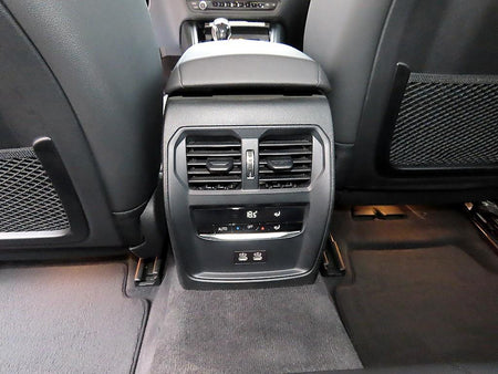 BMW 3-Series — photo 17