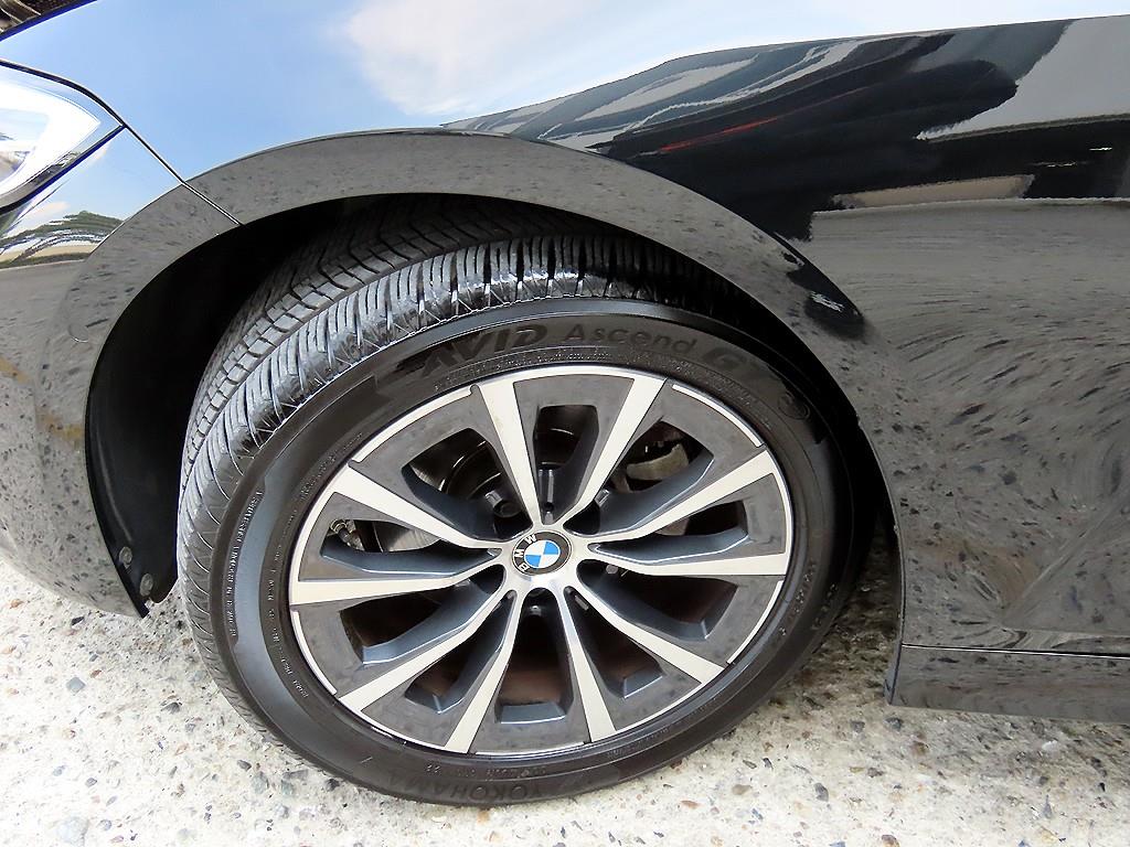 BMW 3-Series — photo 20
