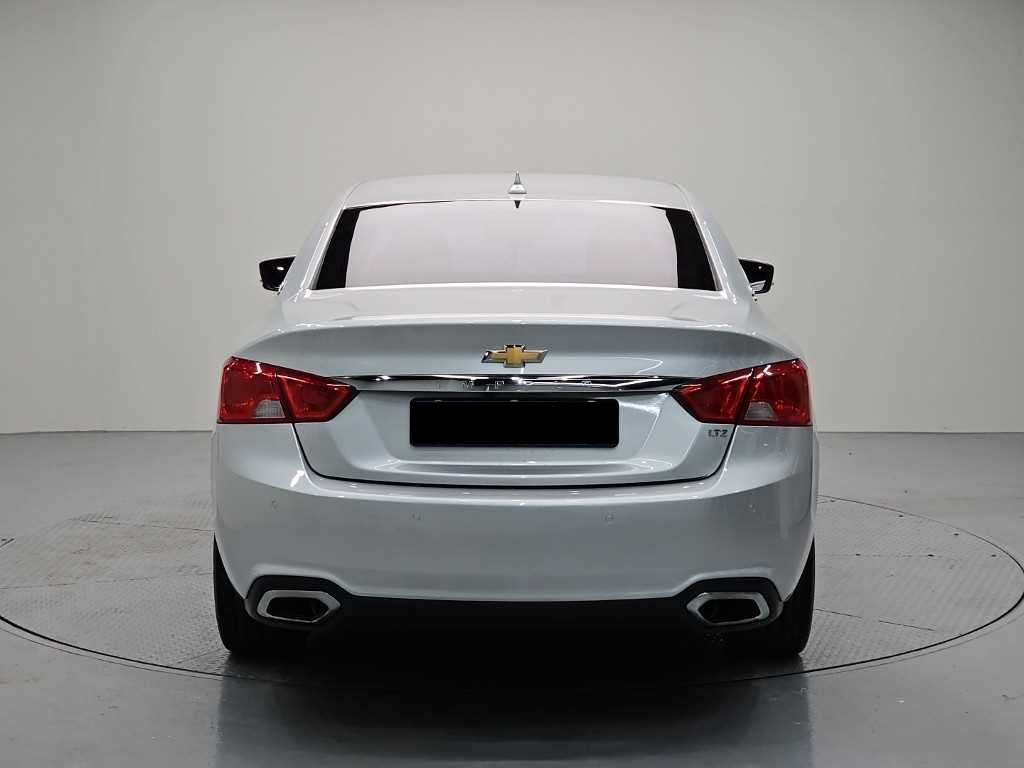 CHEVROLET Impala — photo 03