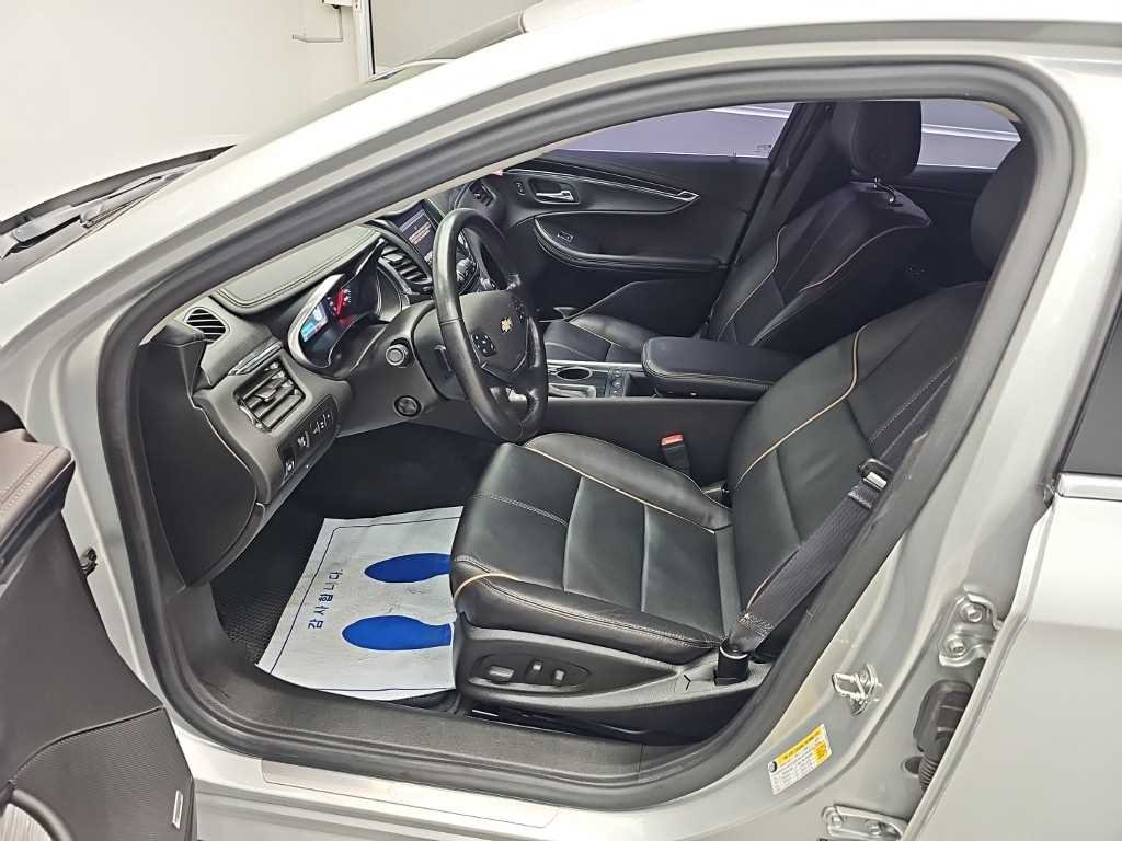 CHEVROLET Impala — photo 11