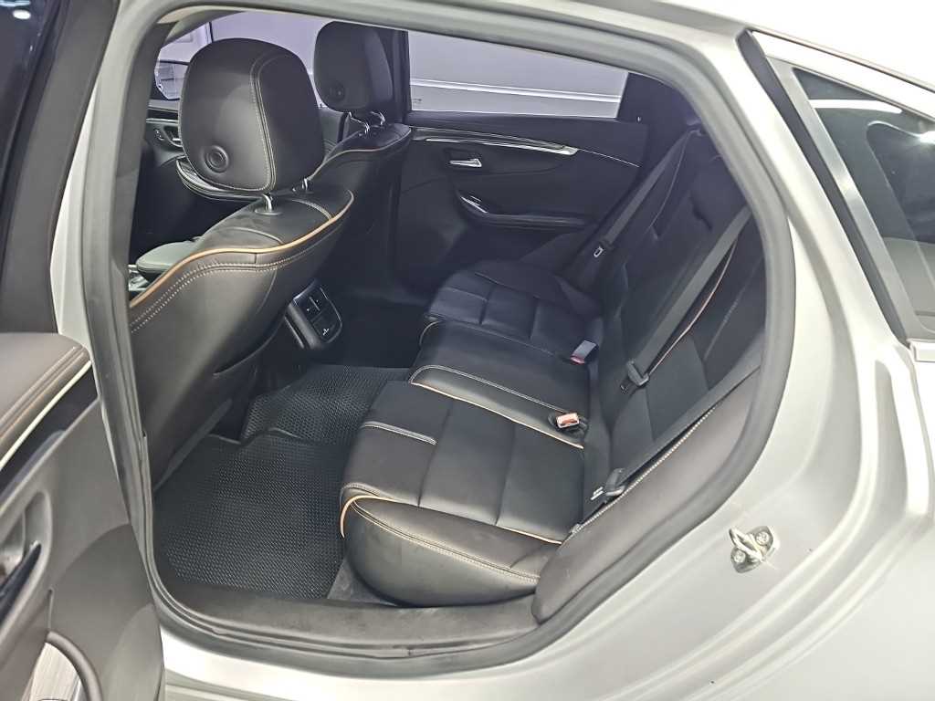 CHEVROLET Impala — photo 12