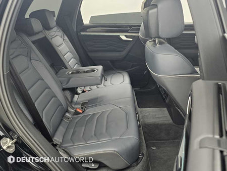 Volkswagen Touareg — photo 12