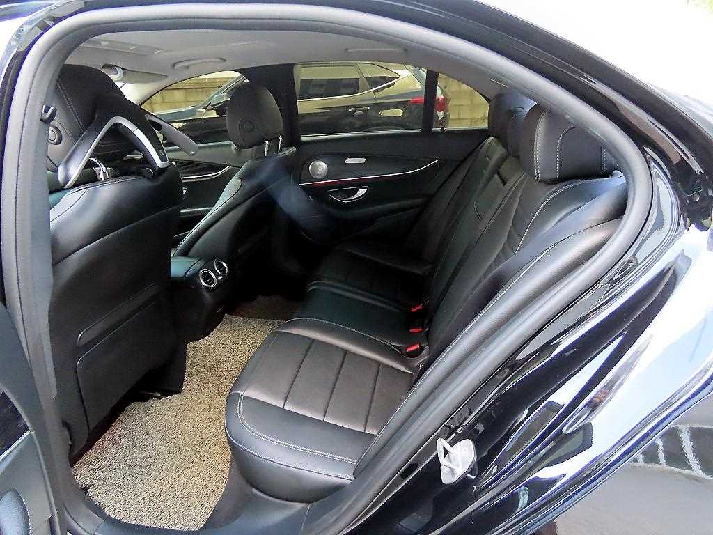 Mercedes-Benz E-Class — photo 06