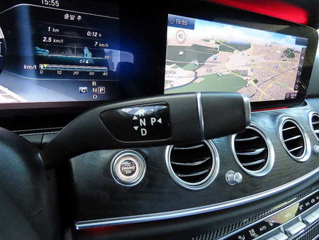 Mercedes-Benz E-Class — photo 10