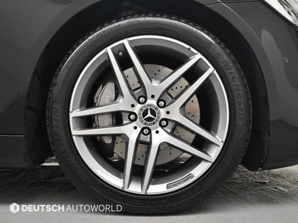 Mercedes-Benz S-Class — photo 05