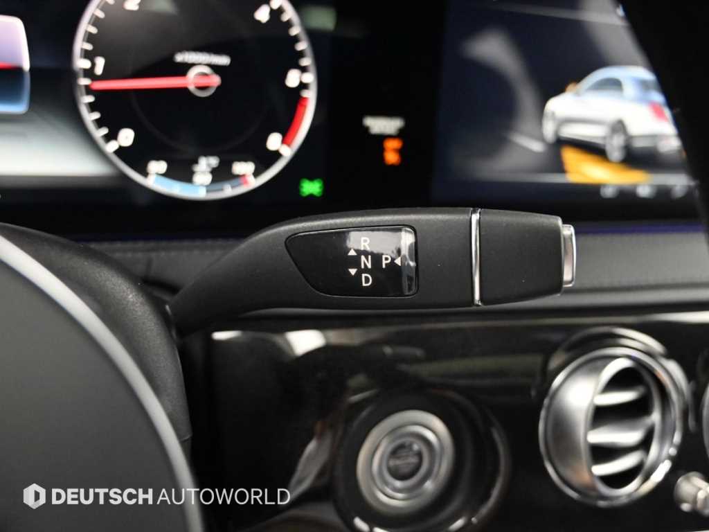 Mercedes-Benz S-Class — photo 09
