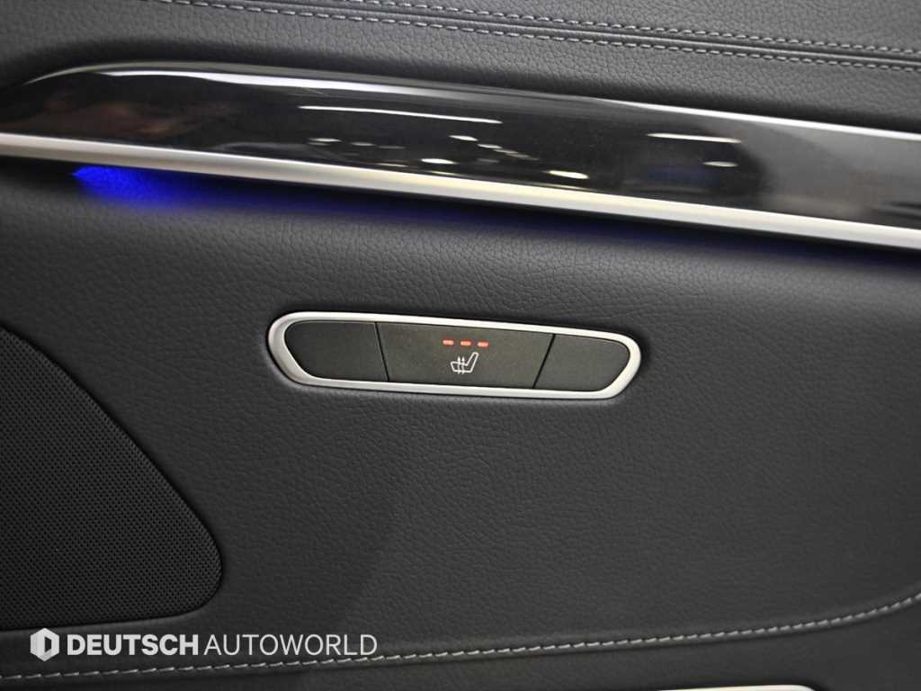 Mercedes-Benz S-Class — photo 16