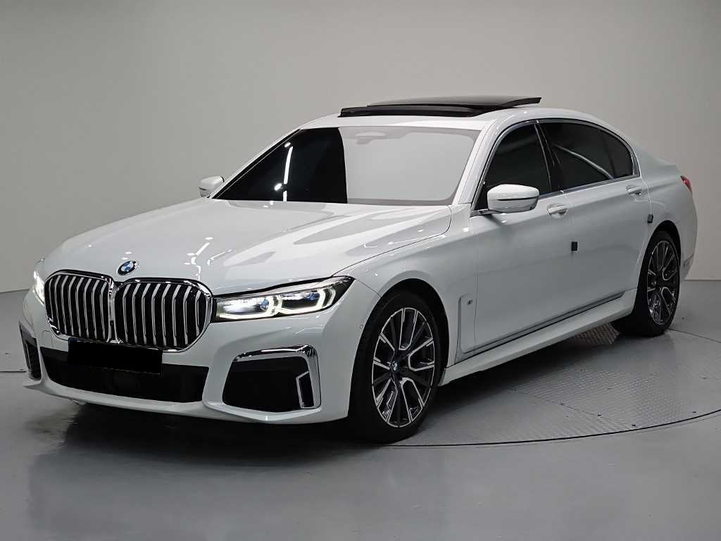 BMW 7-Series — photo 01