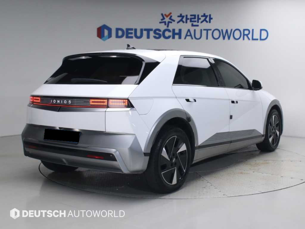 Hyundai Ioniq5 — photo 02