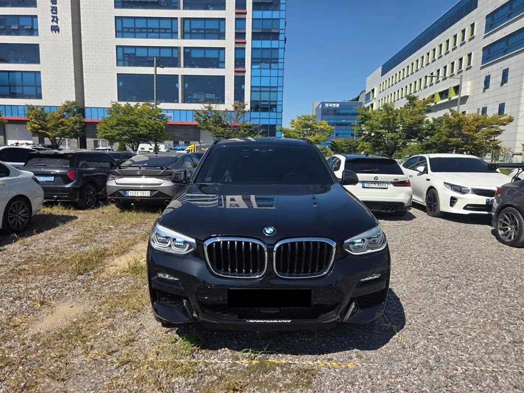BMW X3 — photo 01