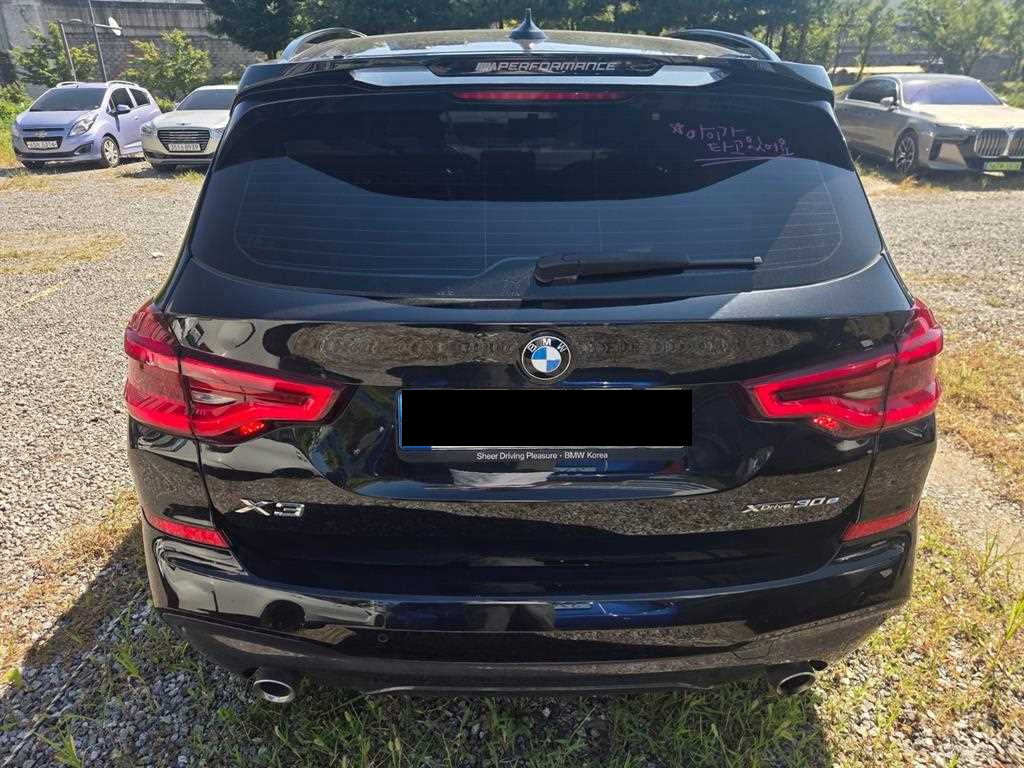 BMW X3 — photo 02