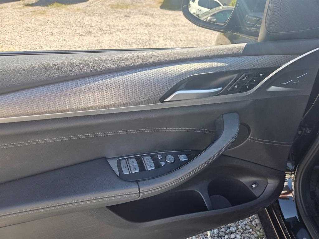 BMW X3 — photo 13
