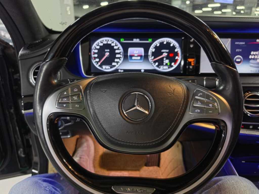 Mercedes-Benz S-Class — photo 12