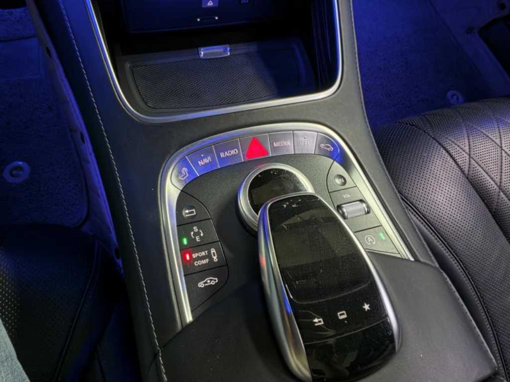 Mercedes-Benz S-Class — photo 16