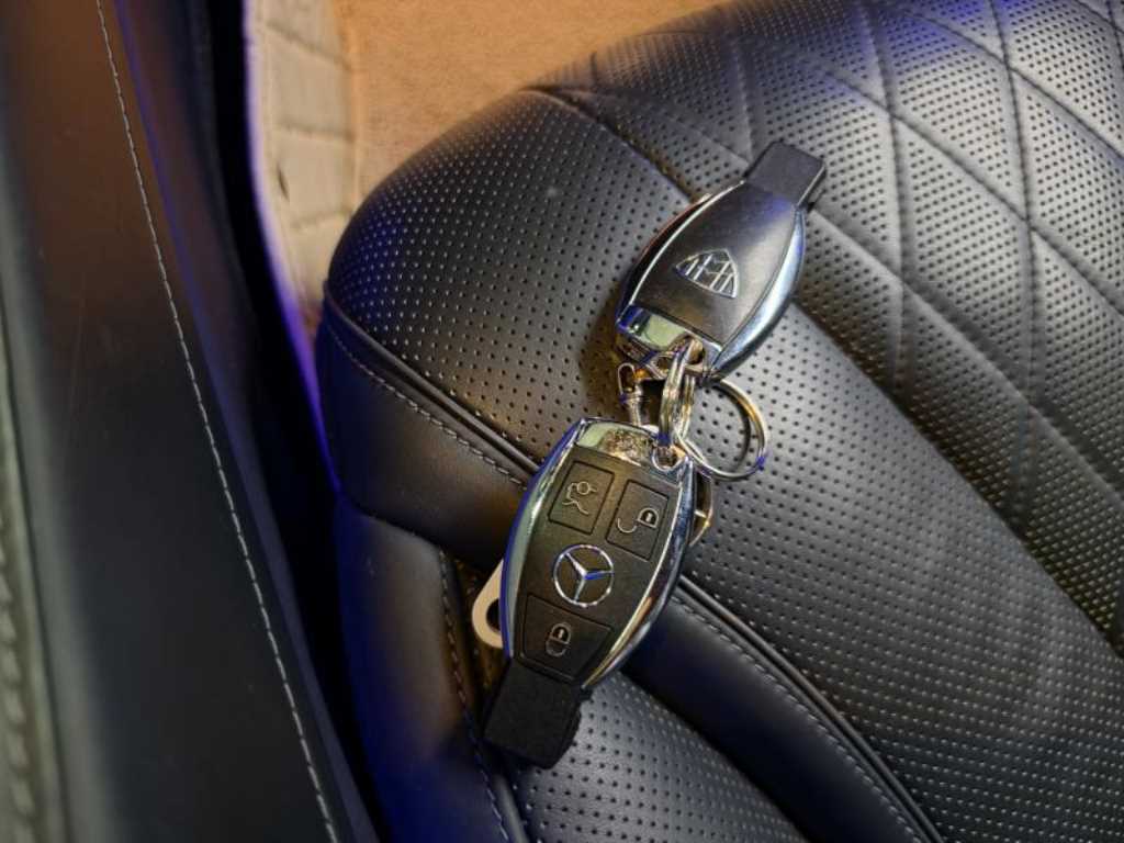 Mercedes-Benz S-Class — photo 20