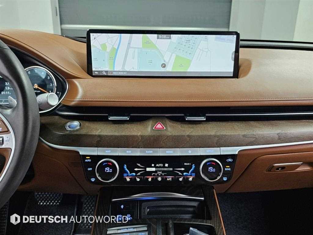 Genesis G80 — photo 14