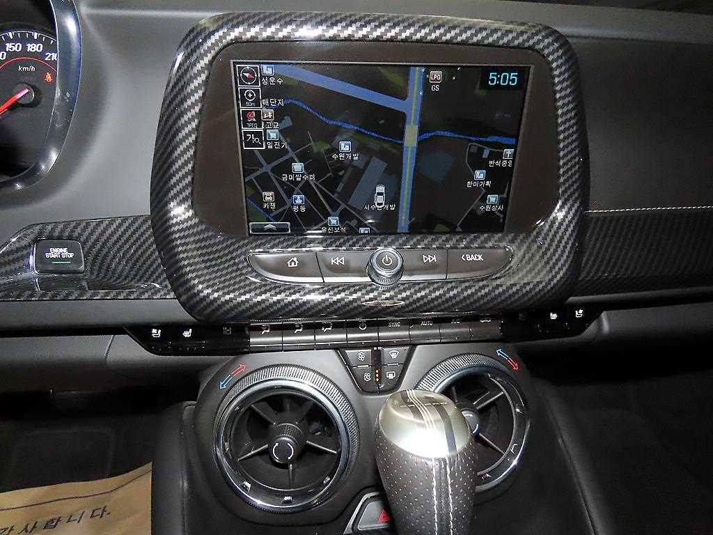 CHEVROLET Camaro — photo 11