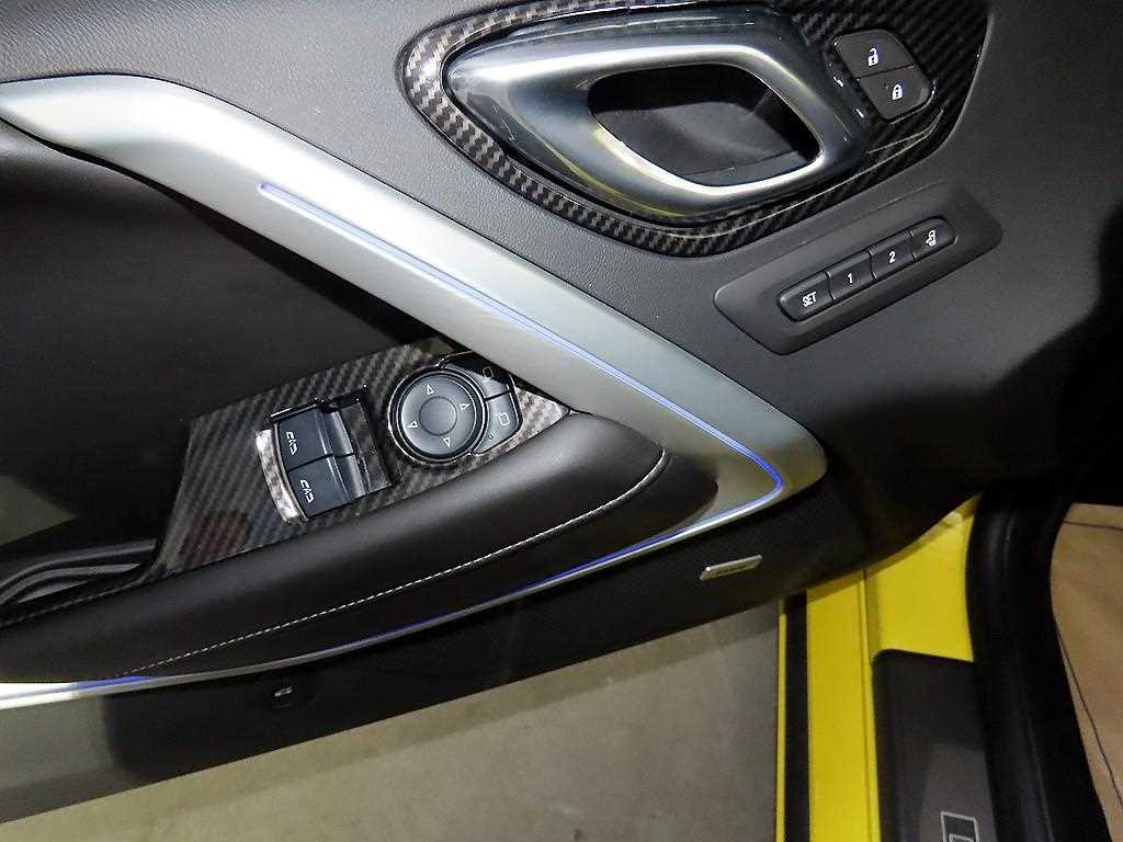 CHEVROLET Camaro — photo 13
