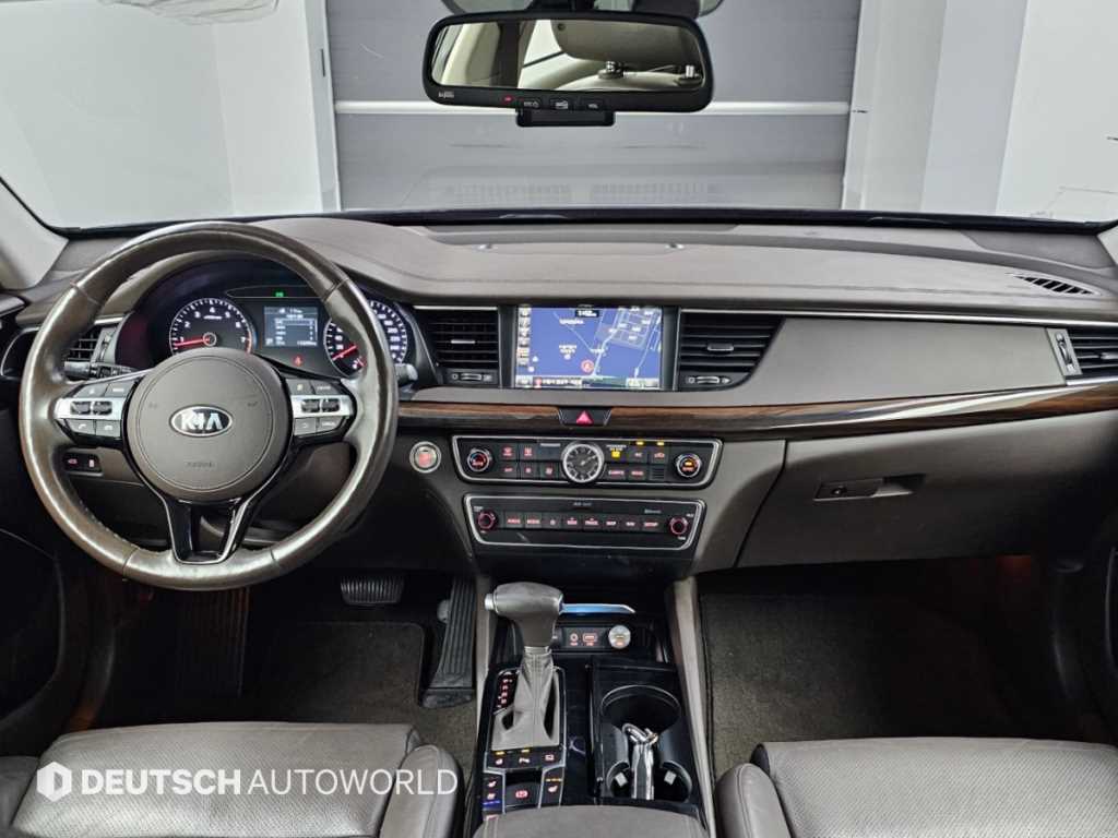 Kia K7 — photo 07