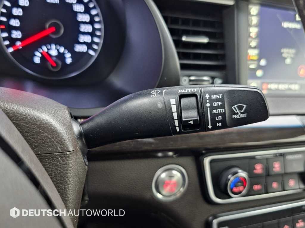 Kia K7 — photo 17