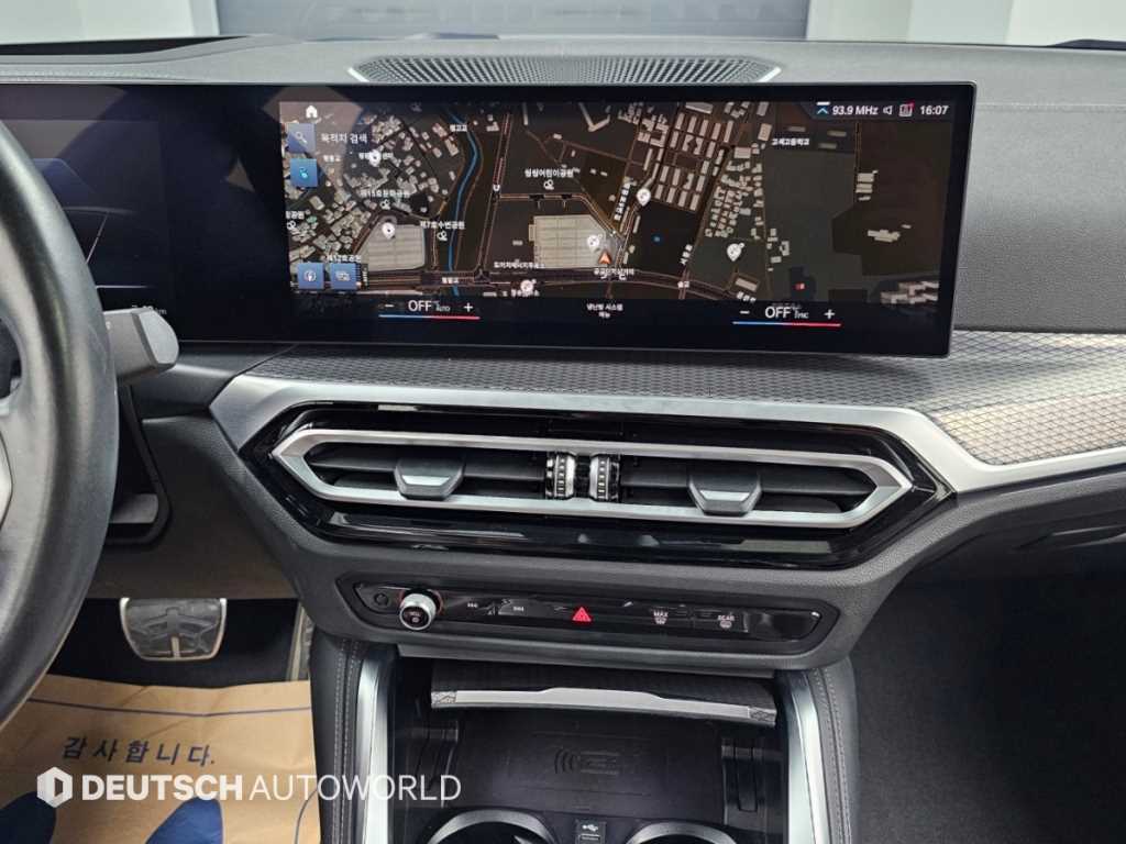 BMW i4 — photo 14