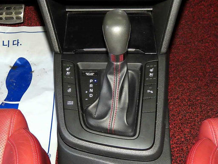 Hyundai Avante — photo 12