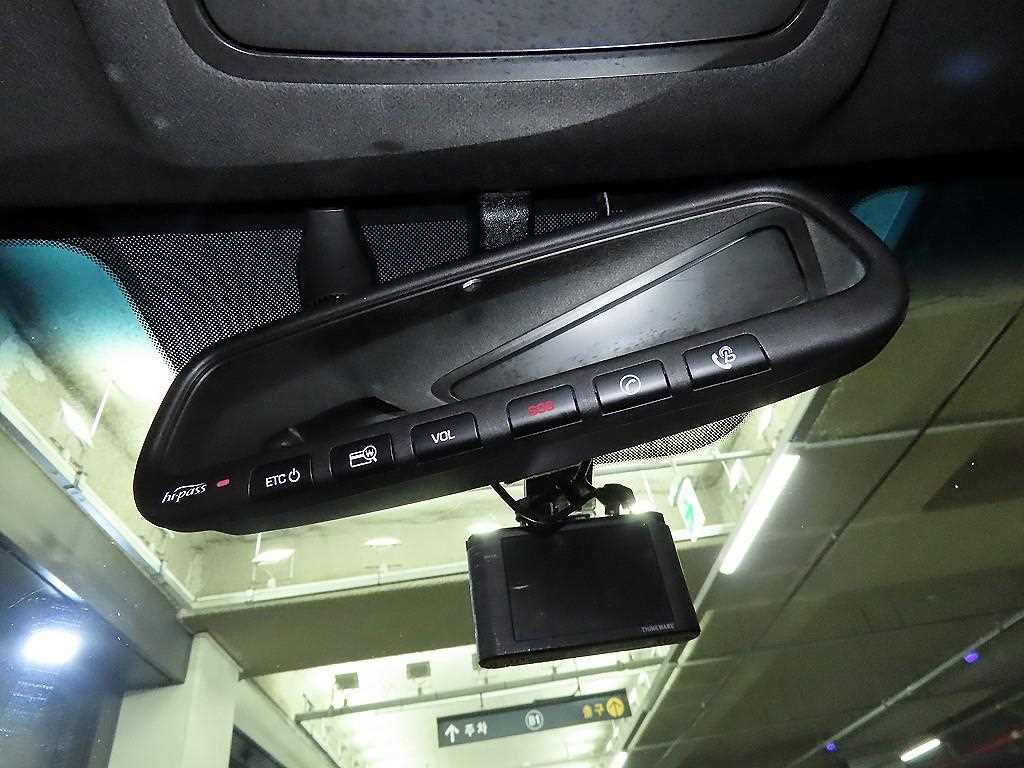 Hyundai Avante — photo 16