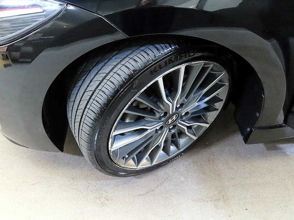 Hyundai Avante — photo 20