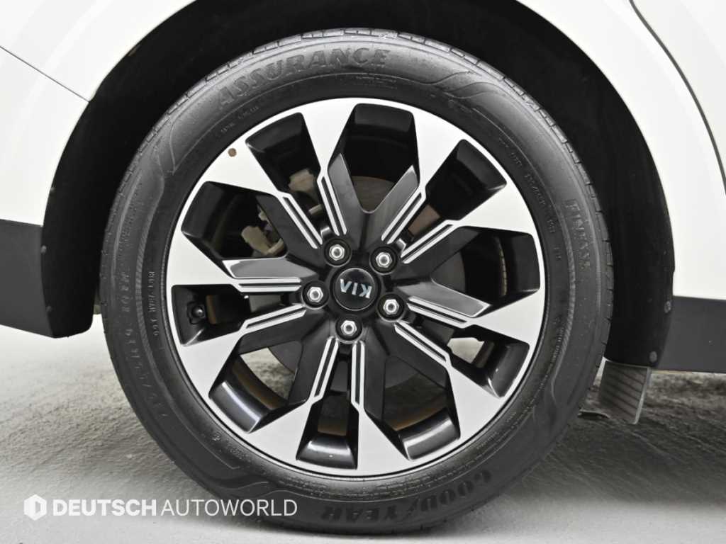 Kia Carnival — photo 05