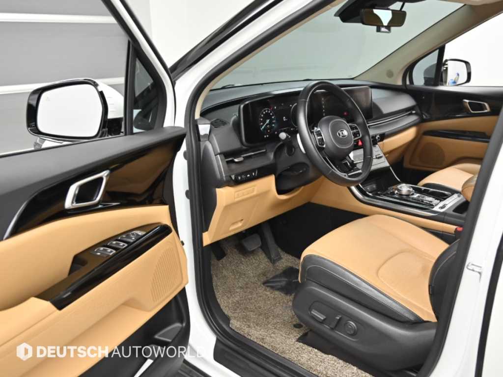 Kia Carnival — photo 11