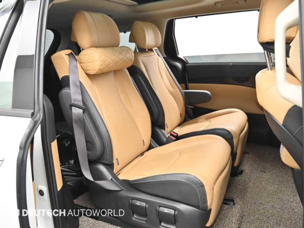 Kia Carnival — photo 12