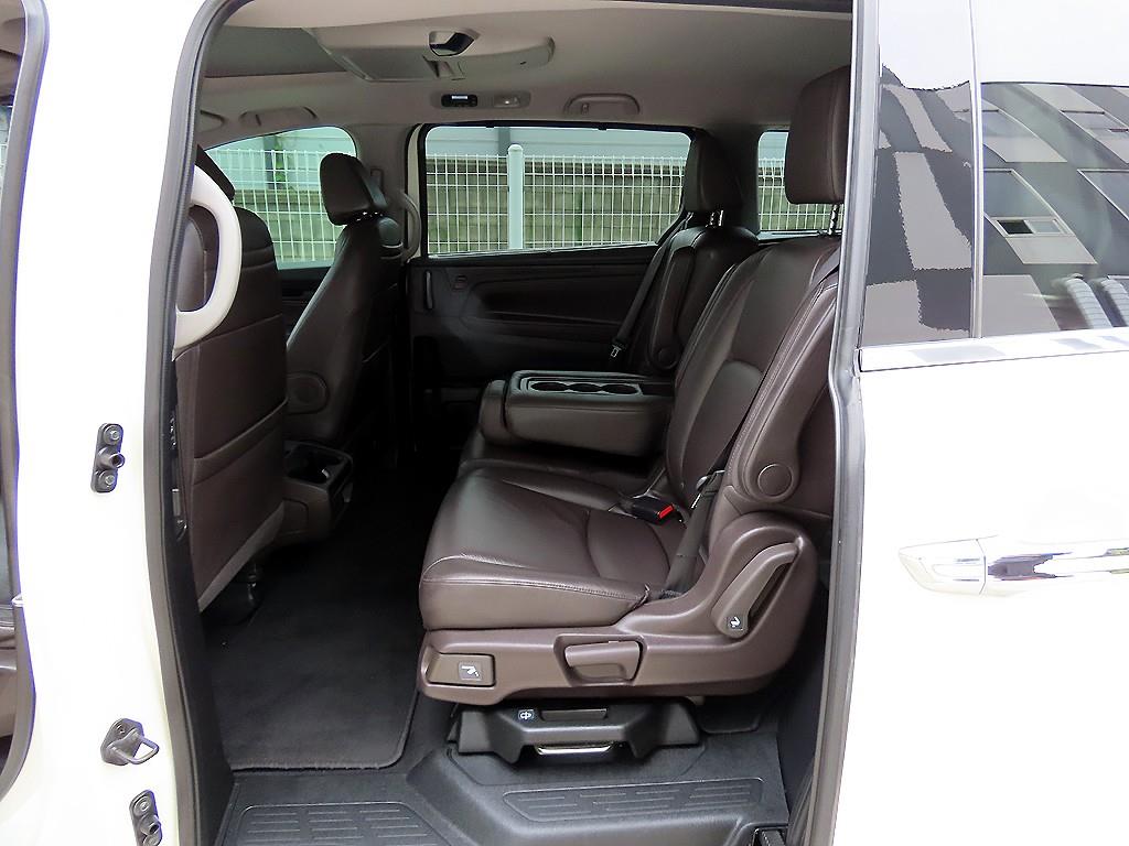 Honda Odyssey — photo 06