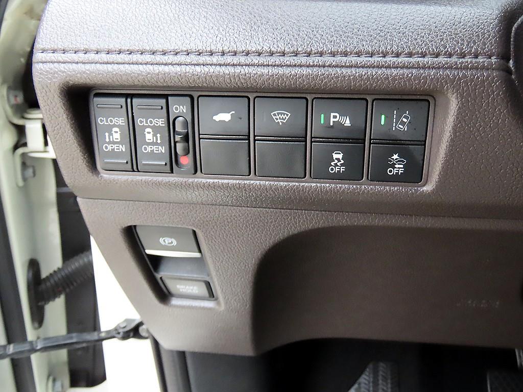 Honda Odyssey — photo 12