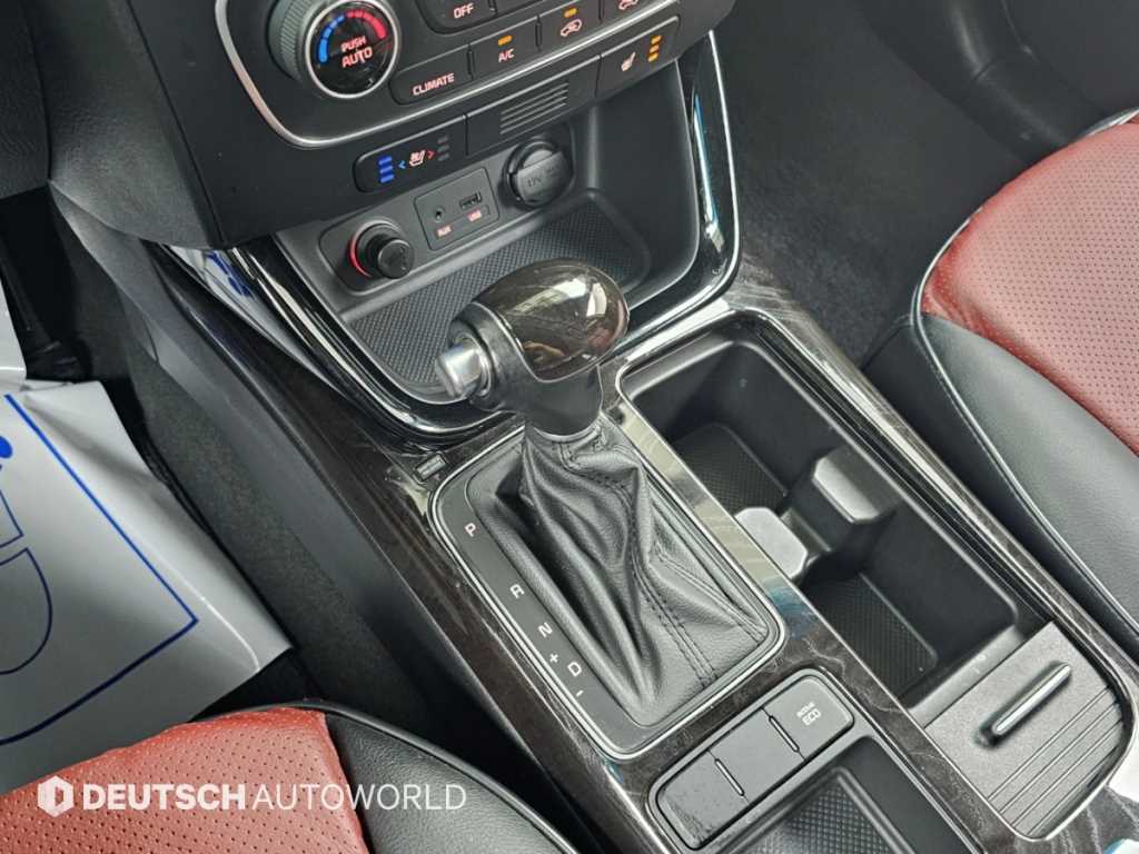 Kia Sorento — photo 09