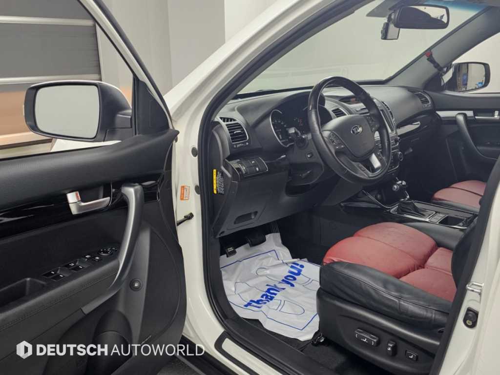 Kia Sorento — photo 11