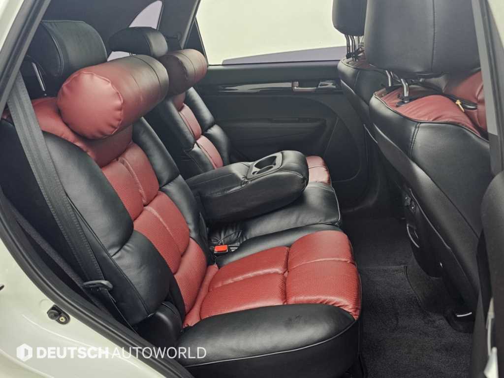 Kia Sorento — photo 12