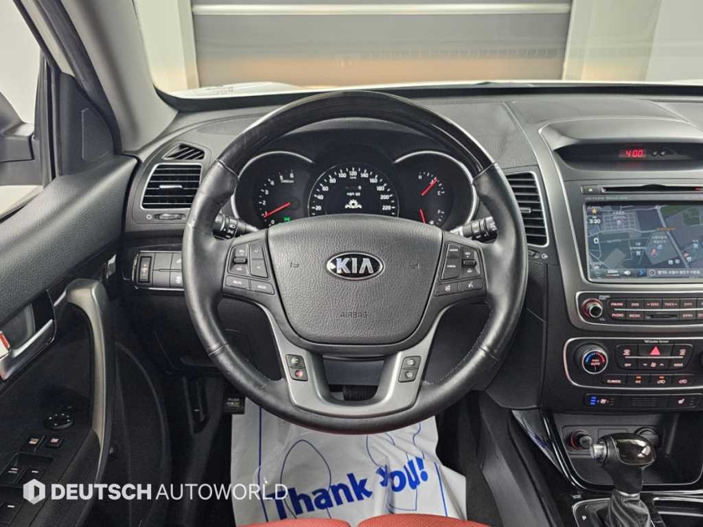 Kia Sorento — photo 13