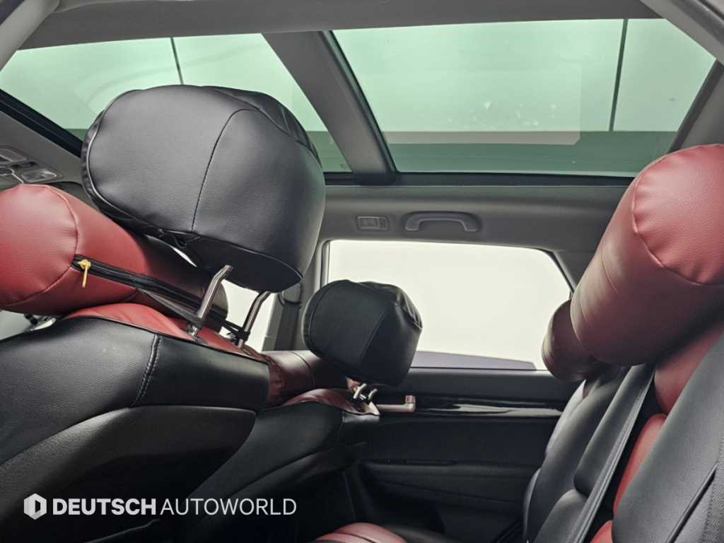 Kia Sorento — photo 18