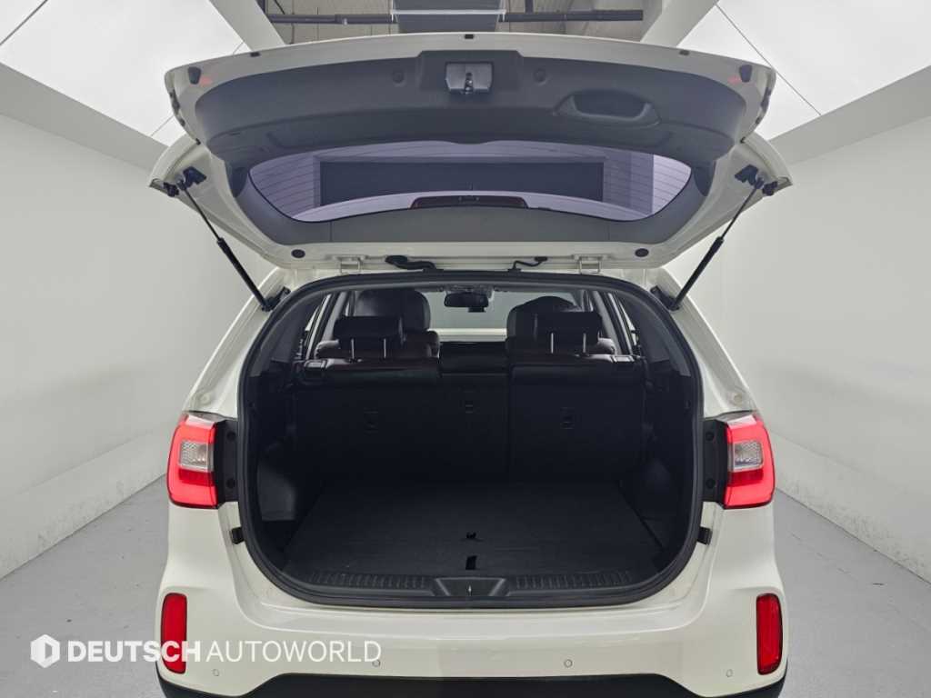 Kia Sorento — photo 19