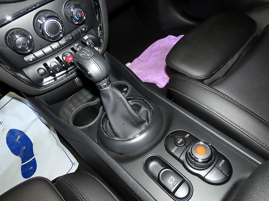 Mini Clubman — photo 12