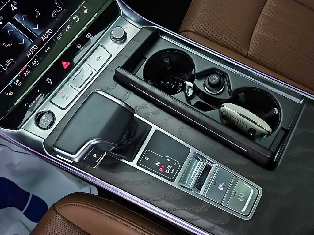 Audi A6 — photo 08
