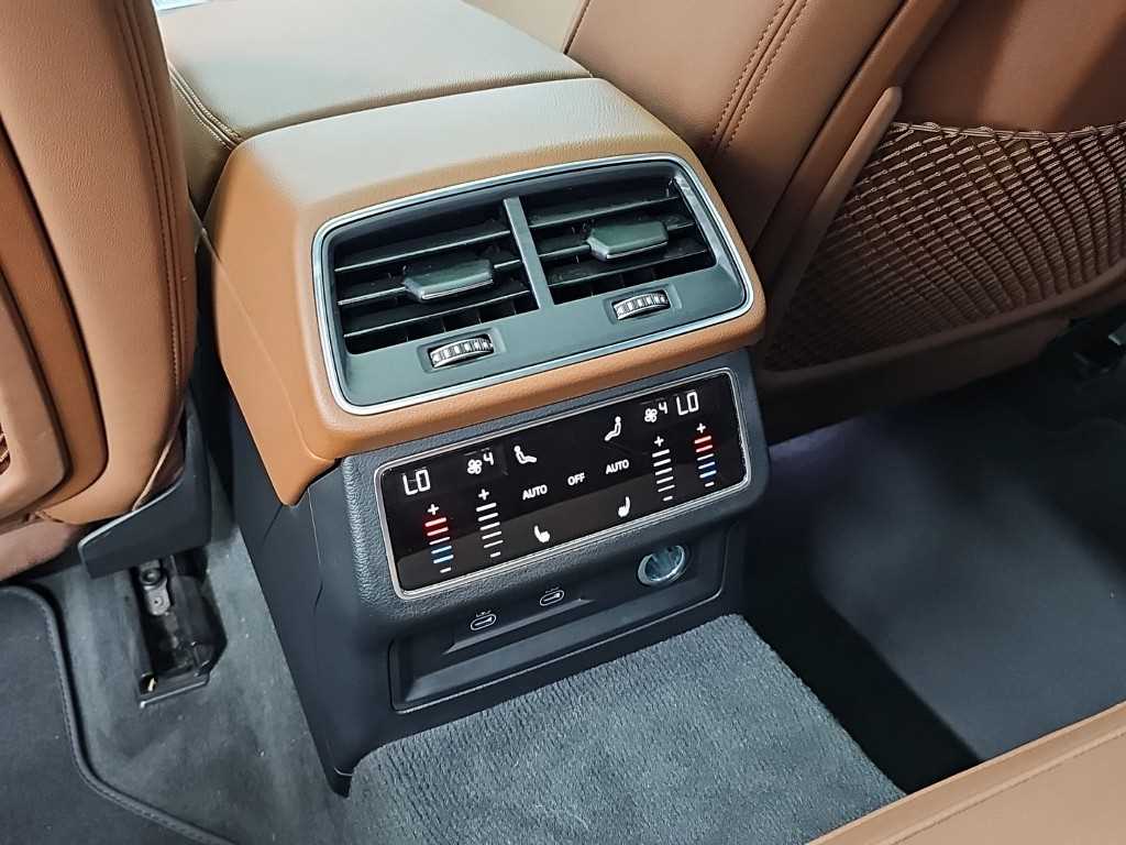 Audi A6 — photo 12