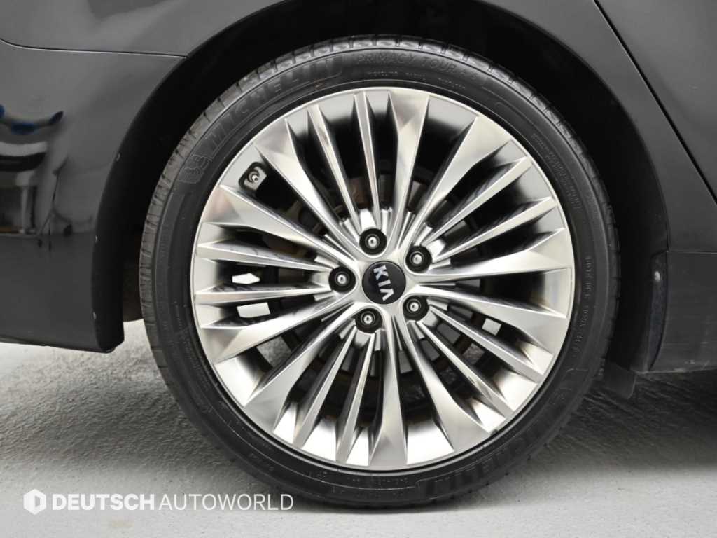 Kia K7 — photo 05